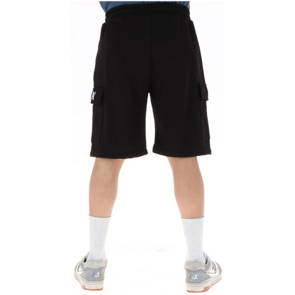Image 2 : Vue de face du bermuda cargo Icon homme noir, logo contrasté sur la cuisse gauche, coupe droite longueur genou — Delvale